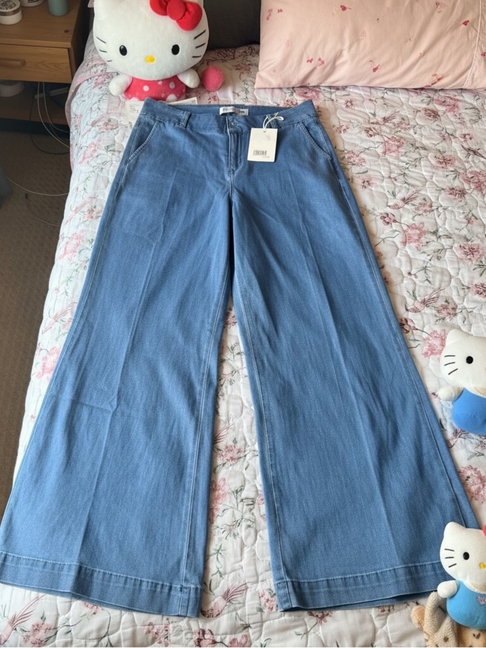Wide Leg Light Blue Women's Jeans
Waist:39
Length: 44
